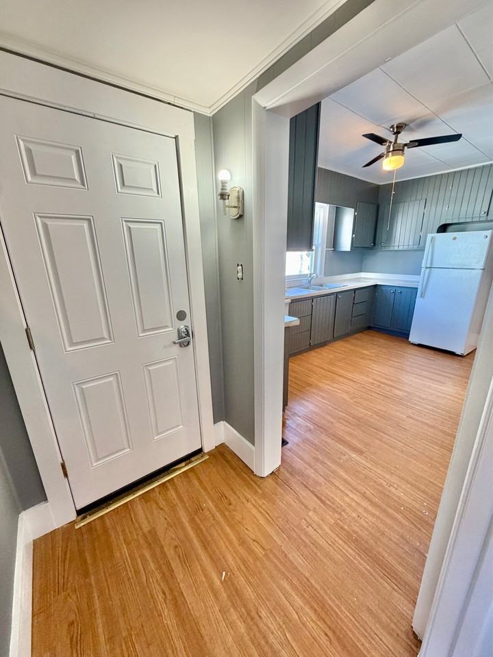 412 Rantoul St #412-1 - Photo 5 of 11