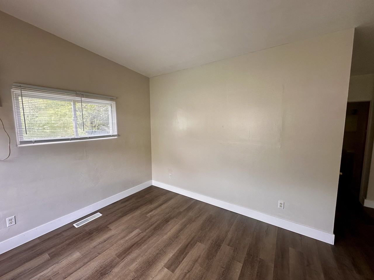 2350-2360 Newton Street - Photo 2 of 12
