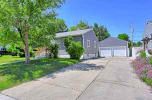 featured image of 906 Payne Ave #1