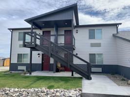 featured image of 1044 Enterprise Dr #4