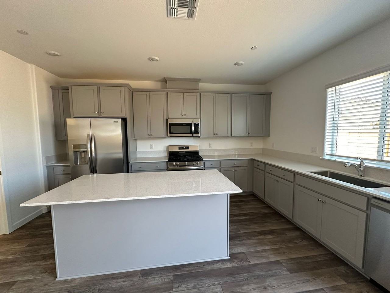 4484 Arctic Tern Way - Photo 3 of 38