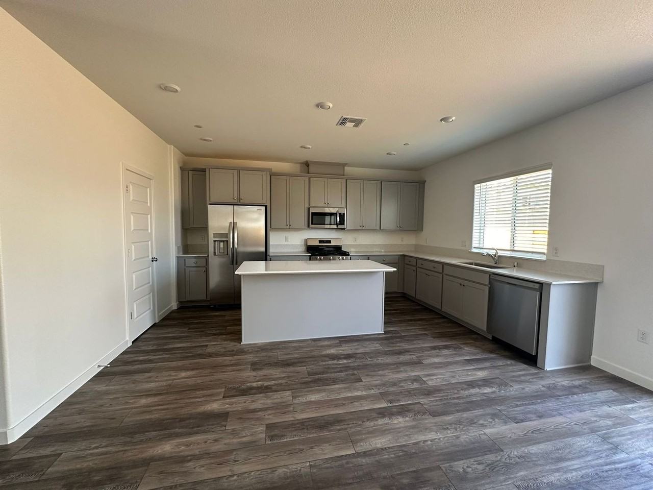 4484 Arctic Tern Way - Photo 7 of 38