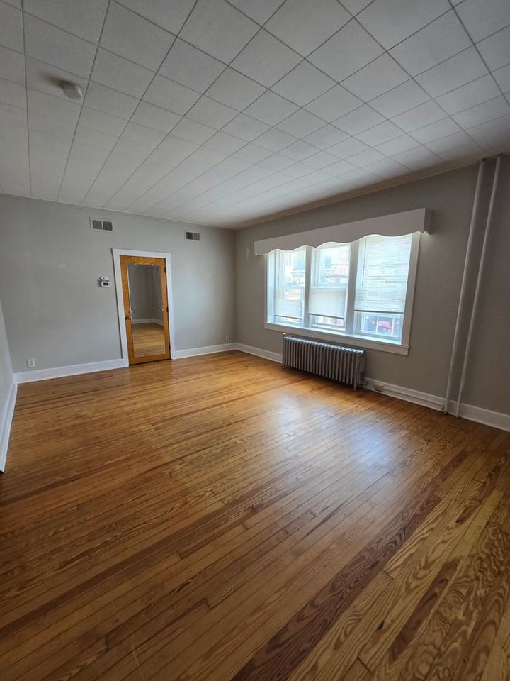 320 State St - Photo 3 of 15