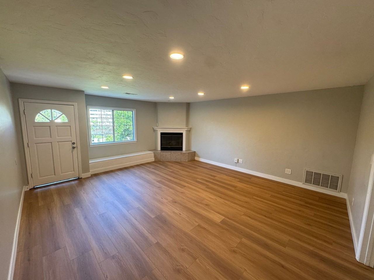 5340 W Falls View Dr - Photo 6 of 18