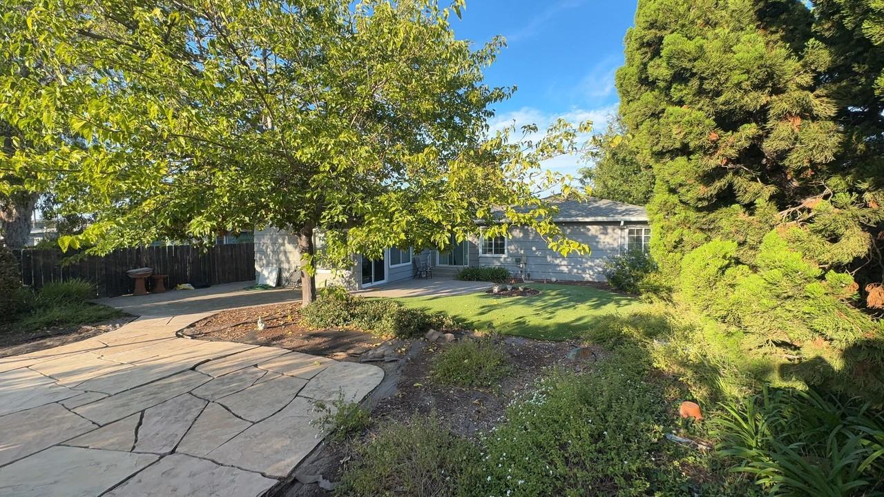 5346 E Falls View Dr - Photo 6 of 19