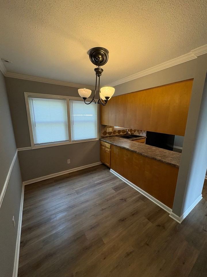 2720 S Aerial Dr - Photo 5 of 17
