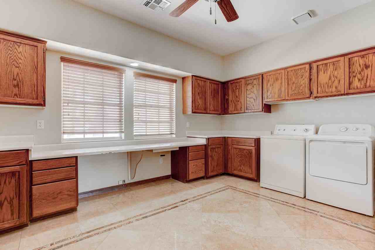 3170 Appleblossom Cir - Photo 4 of 50