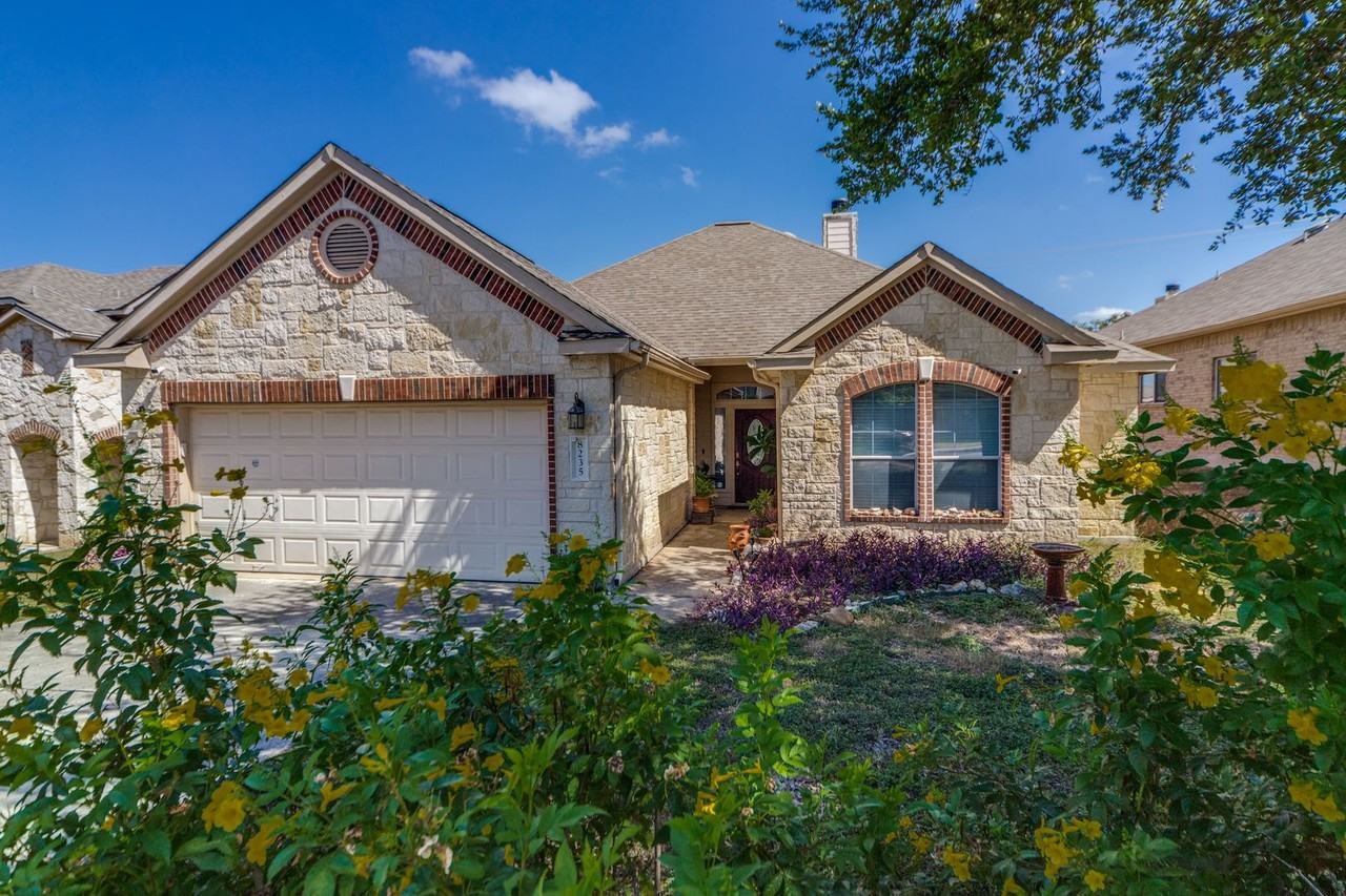 8235 Rockwell Vis - Photo 2 of 25