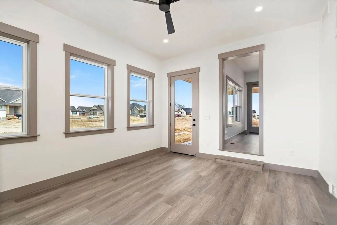 1402 Burt Ave - Photo 5 of 19