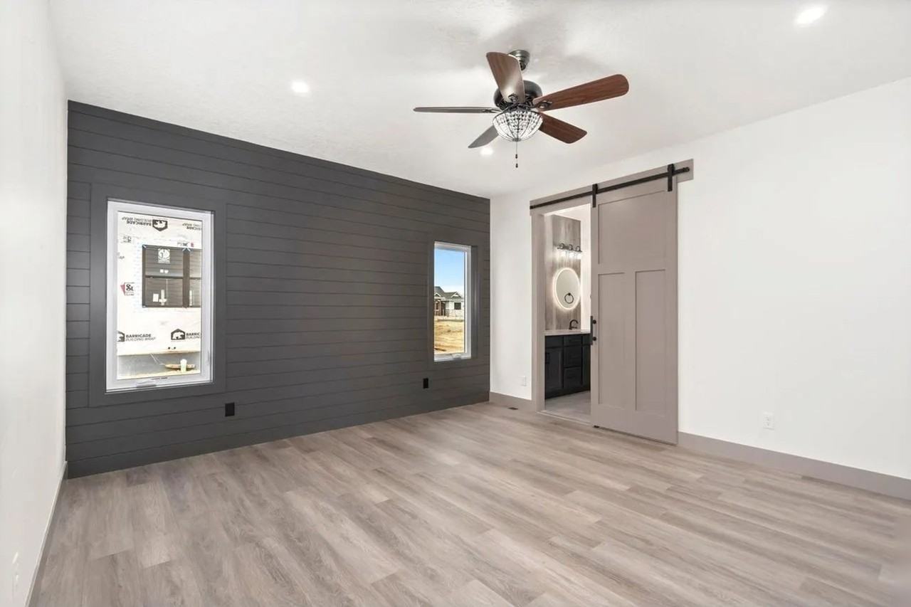 1402 Burt Ave - Photo 6 of 19