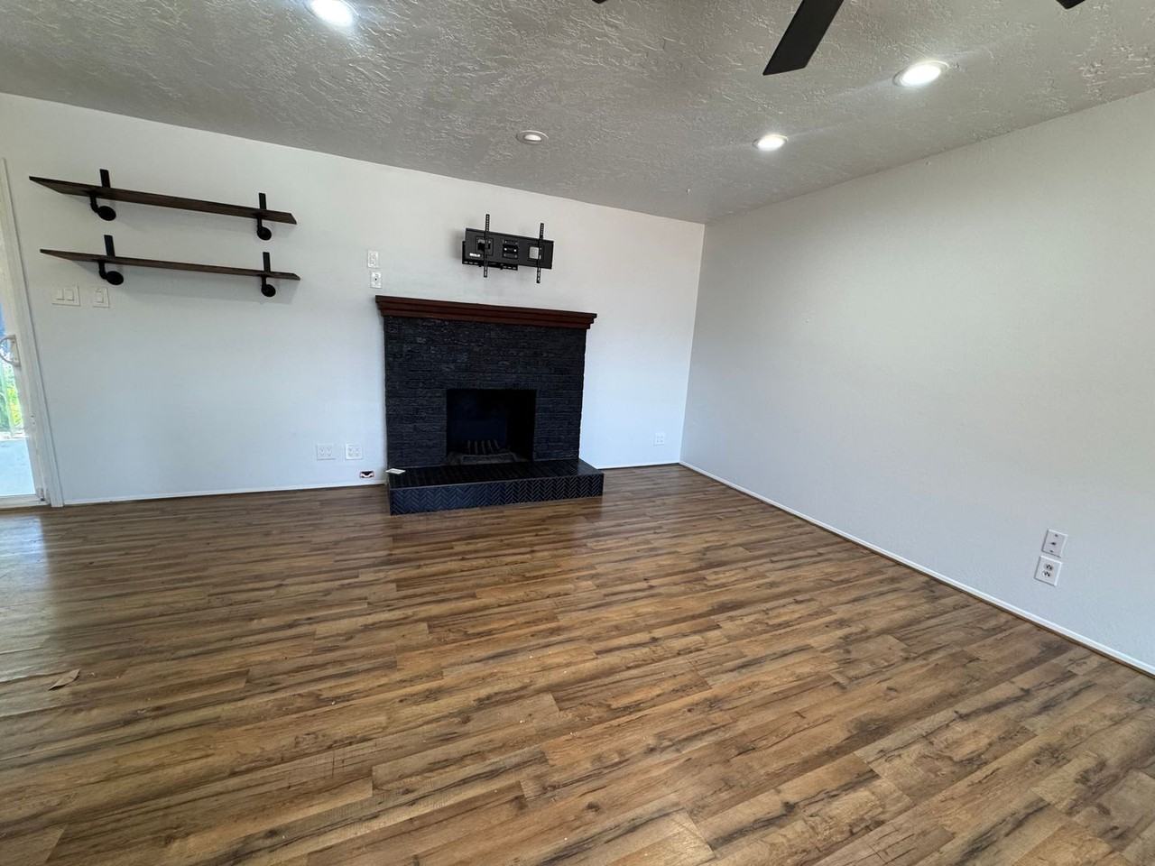 2705 Mesilla St Ne - Photo 3 of 14