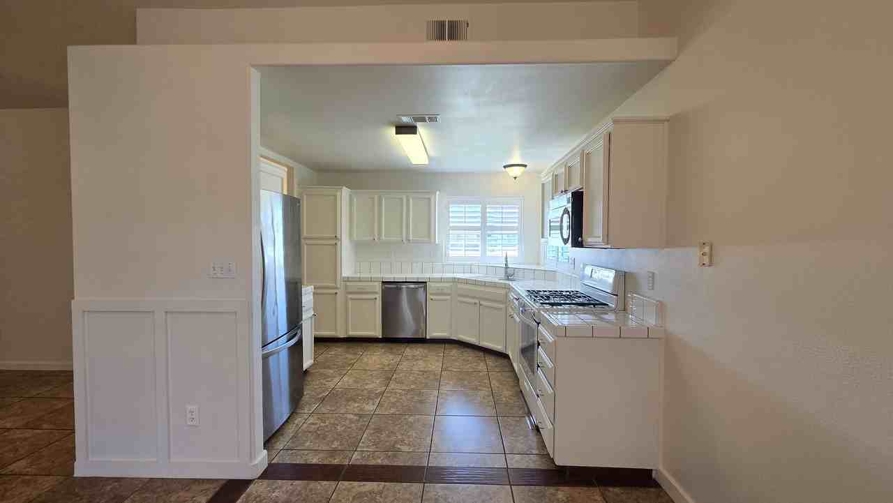9002 Krug Ct - Photo 2 of 24