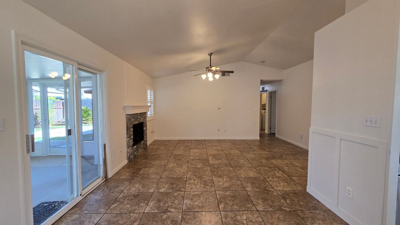 9002 Krug Ct - Photo 5 of 24