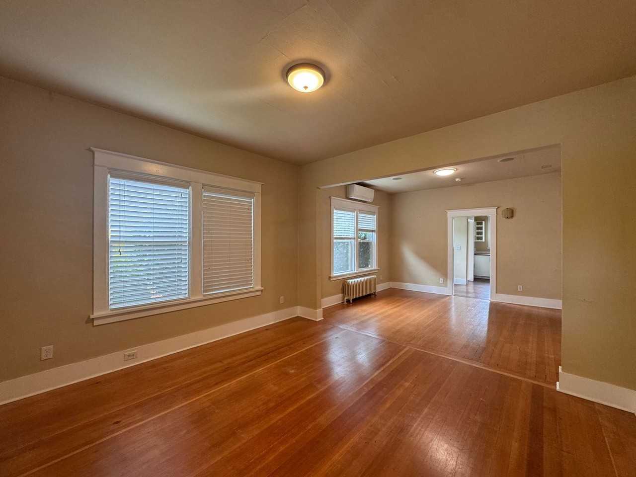 747 S Henderson St - Photo 3 of 17