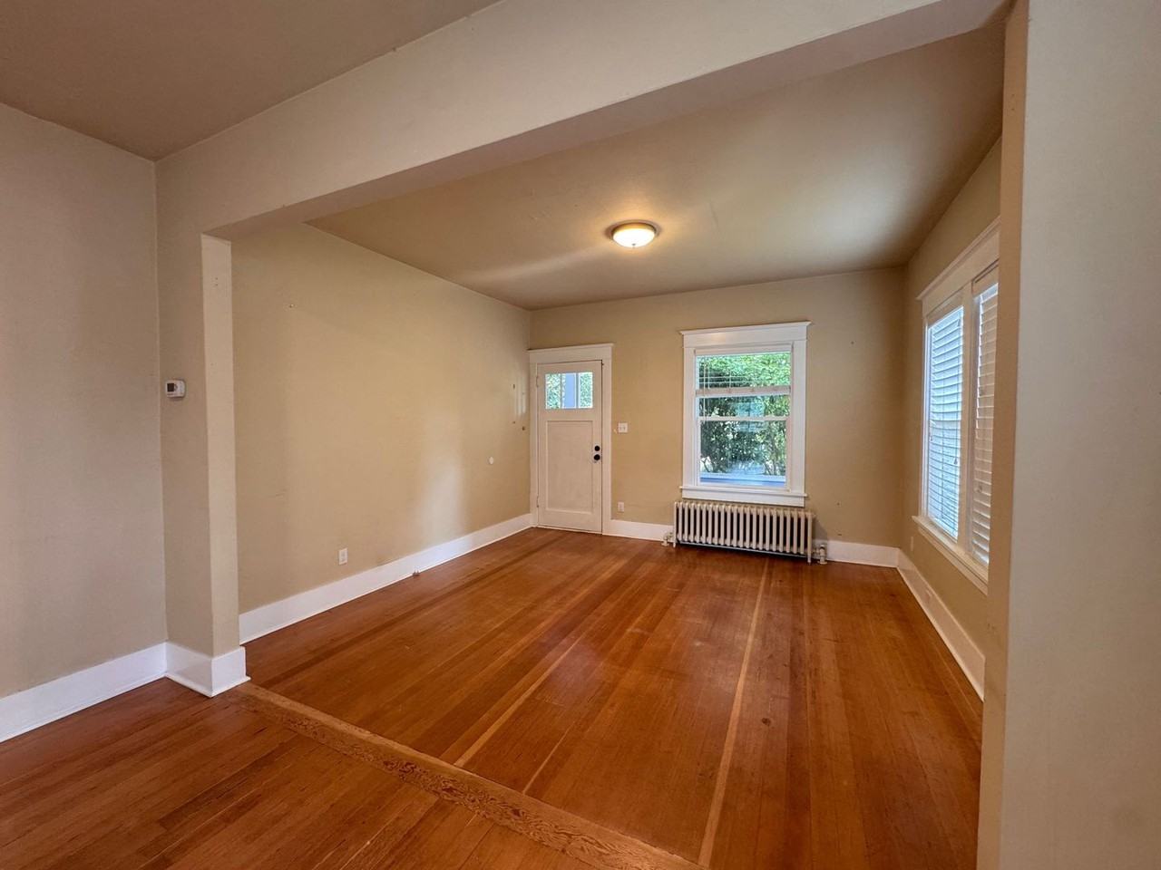 747 S Henderson St - Photo 4 of 17