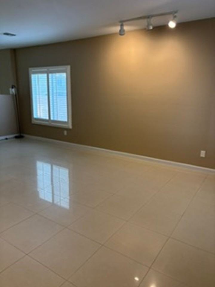 3622 E Farrier Dr - Photo 2 of 30
