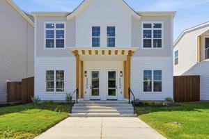 featured image of 3206 Mccart Ave #1