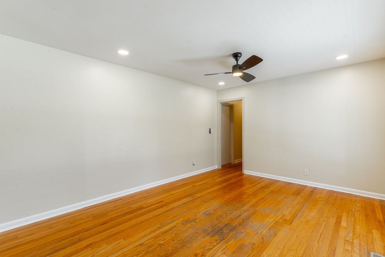 8019 Karr St - Photo 7 of 35