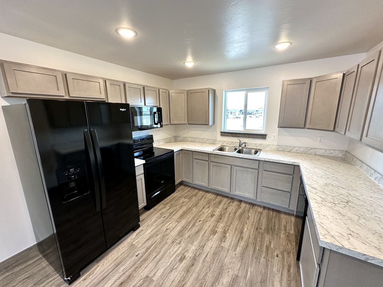 3191 Queen Annes St #3 - Photo 6 of 13