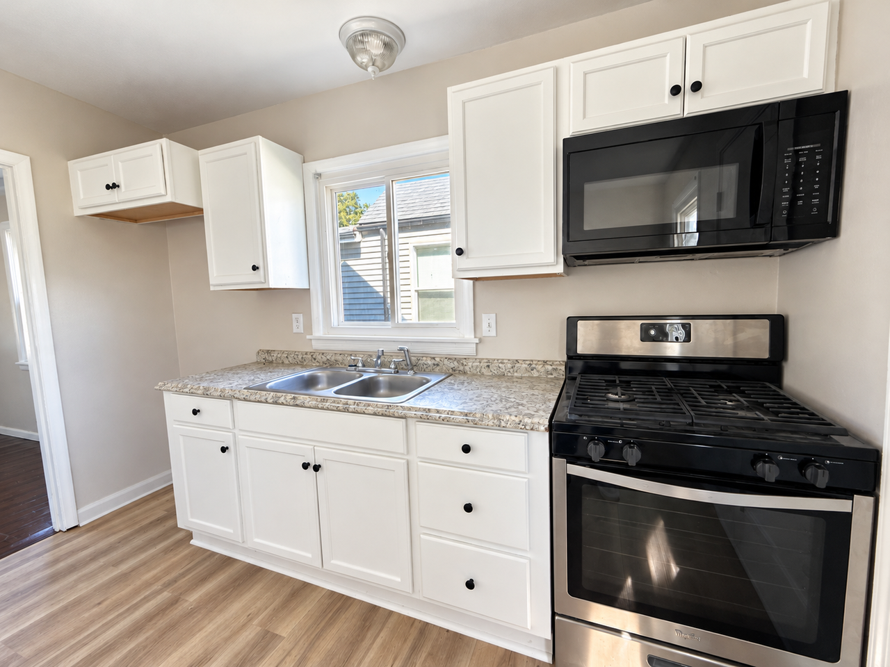 2372 Delbert Rd - Photo 5 of 14