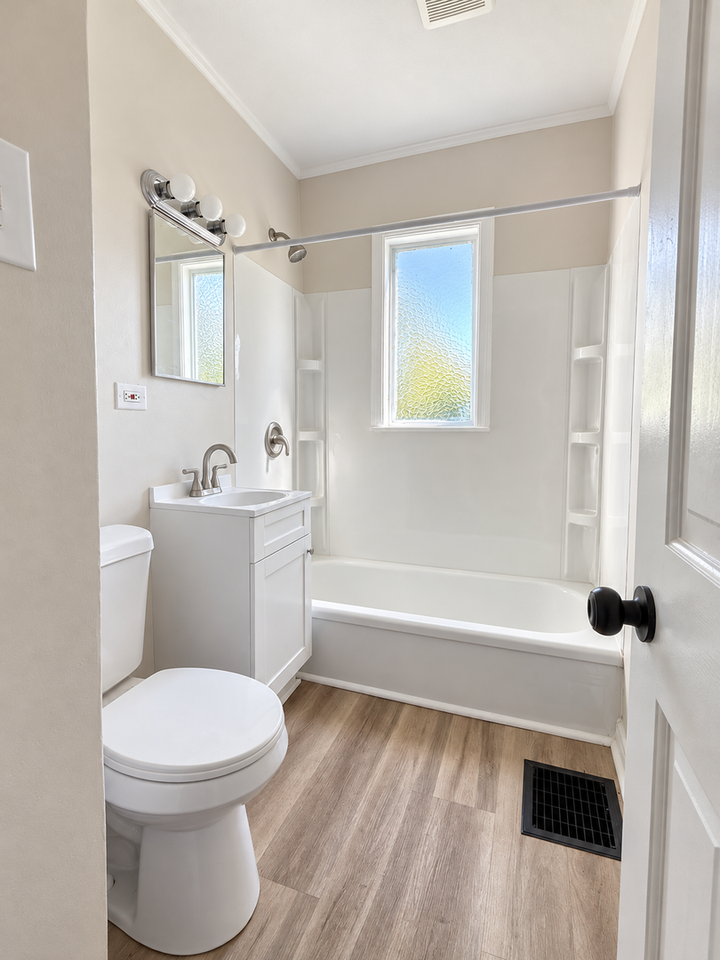 2372 Delbert Rd - Photo 7 of 14
