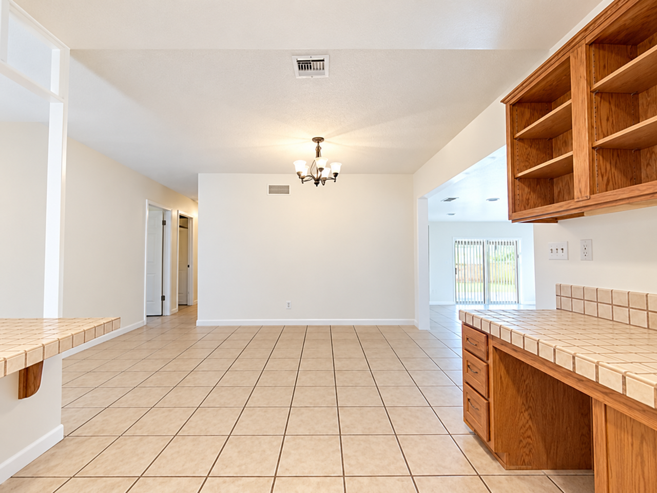 5049 54th St - Photo 3 of 21