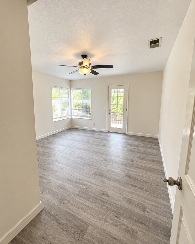 5065 54th St - Photo 5 of 16