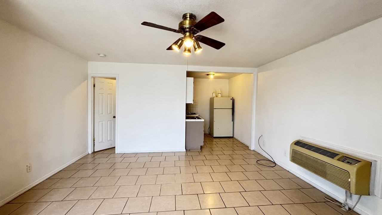 605 Meadow Road Unit 1 - Photo 3 of 6