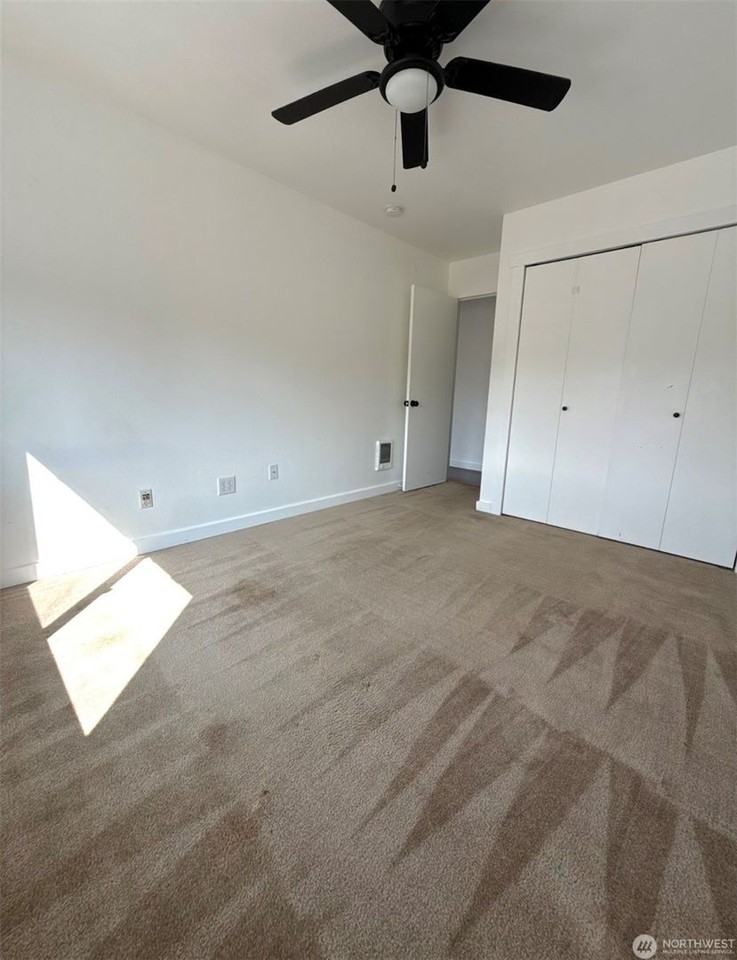 1906 N Yew St - Photo 7 of 14