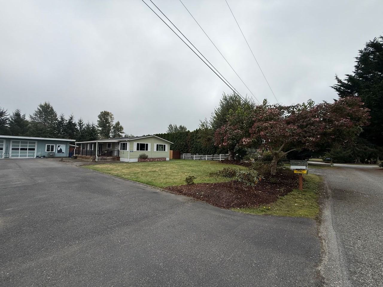 9585 Glenwood Acres Rd - Photo 2 of 36