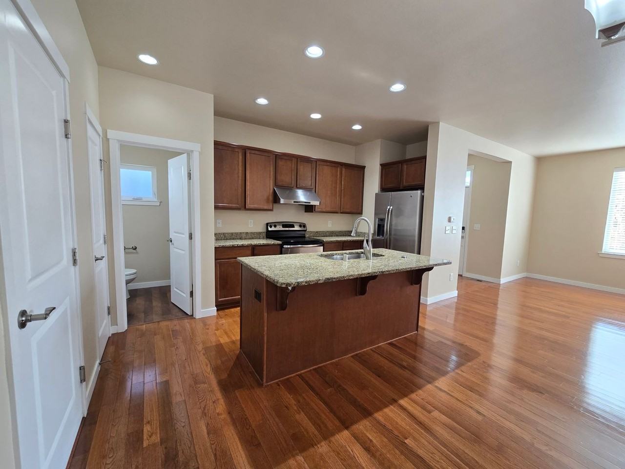 336 Tremont Ave - Photo 6 of 30