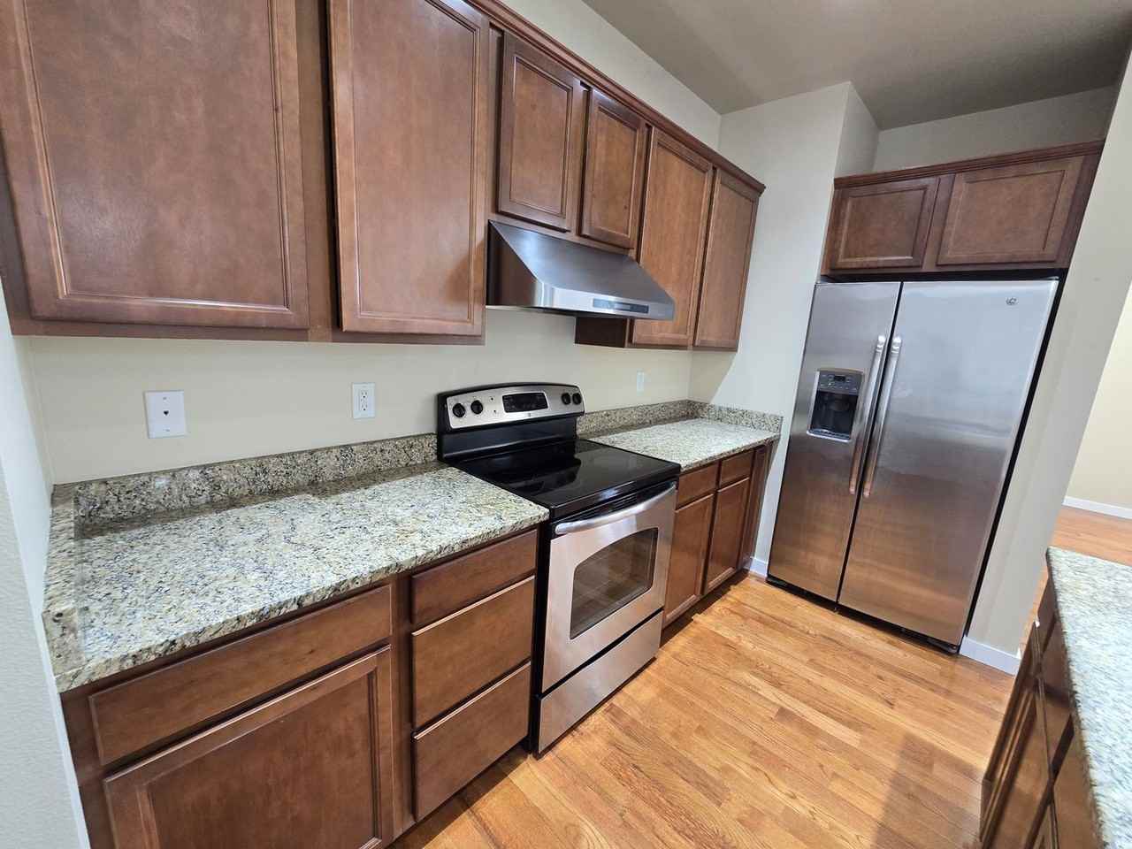 336 Tremont Ave - Photo 7 of 30