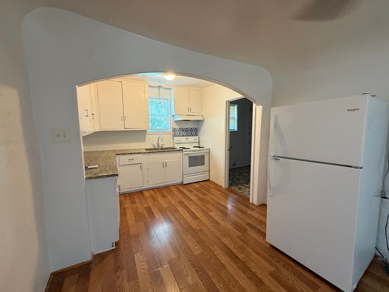 1638 Perez St - Photo 3 of 11