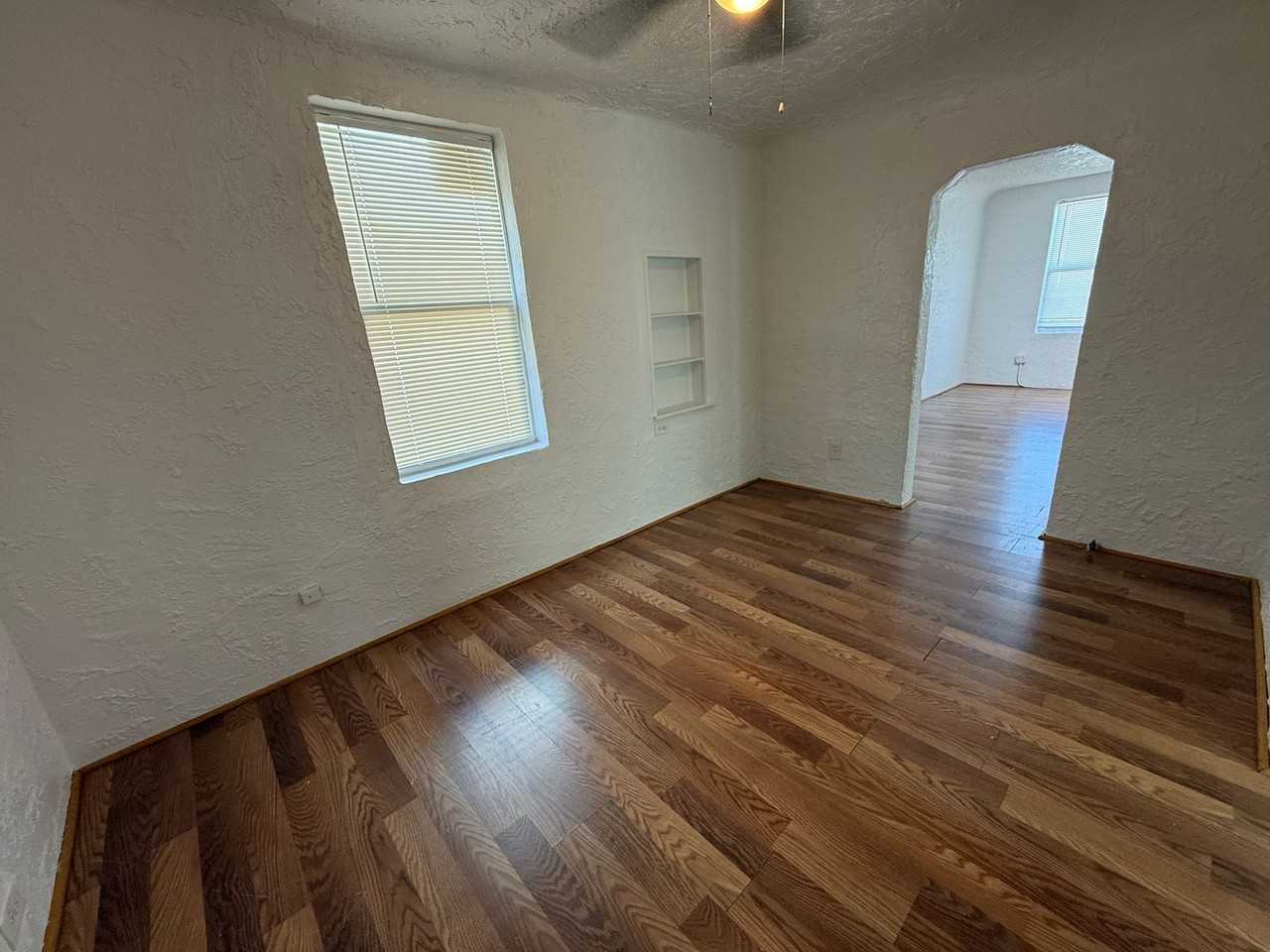 1638 Perez St - Photo 5 of 11