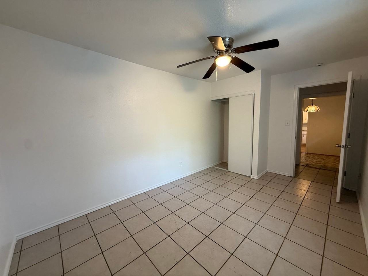 1638 Perez St - Photo 6 of 11