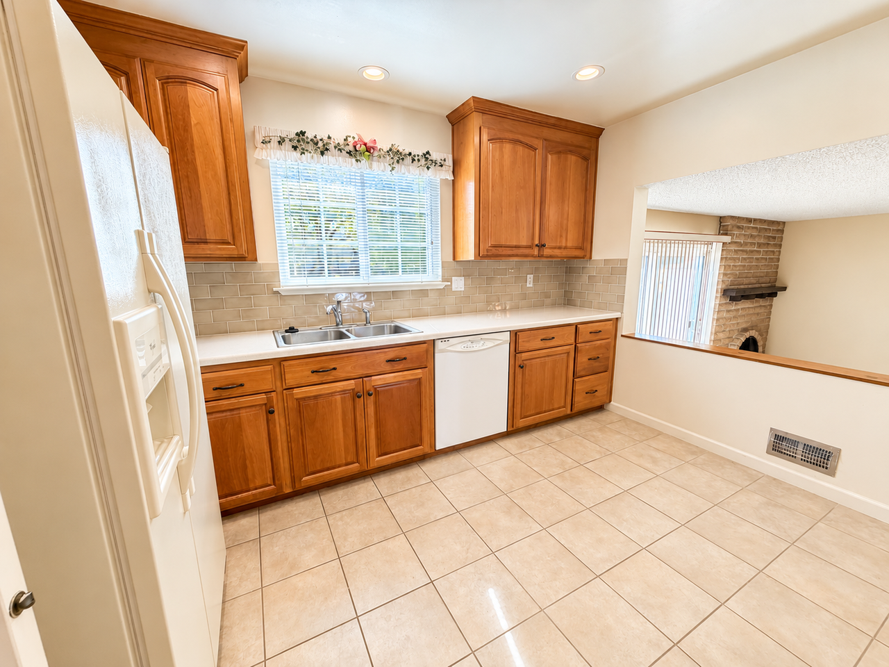 40161 San Carlos Pl - Photo 4 of 17