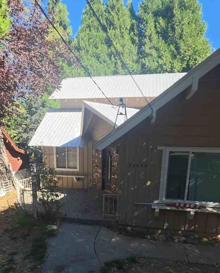 22883 Juniper Ln - Photo 2 of 11