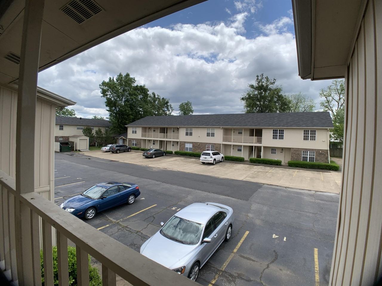 Chateau Apartments - Photo 4 of 50