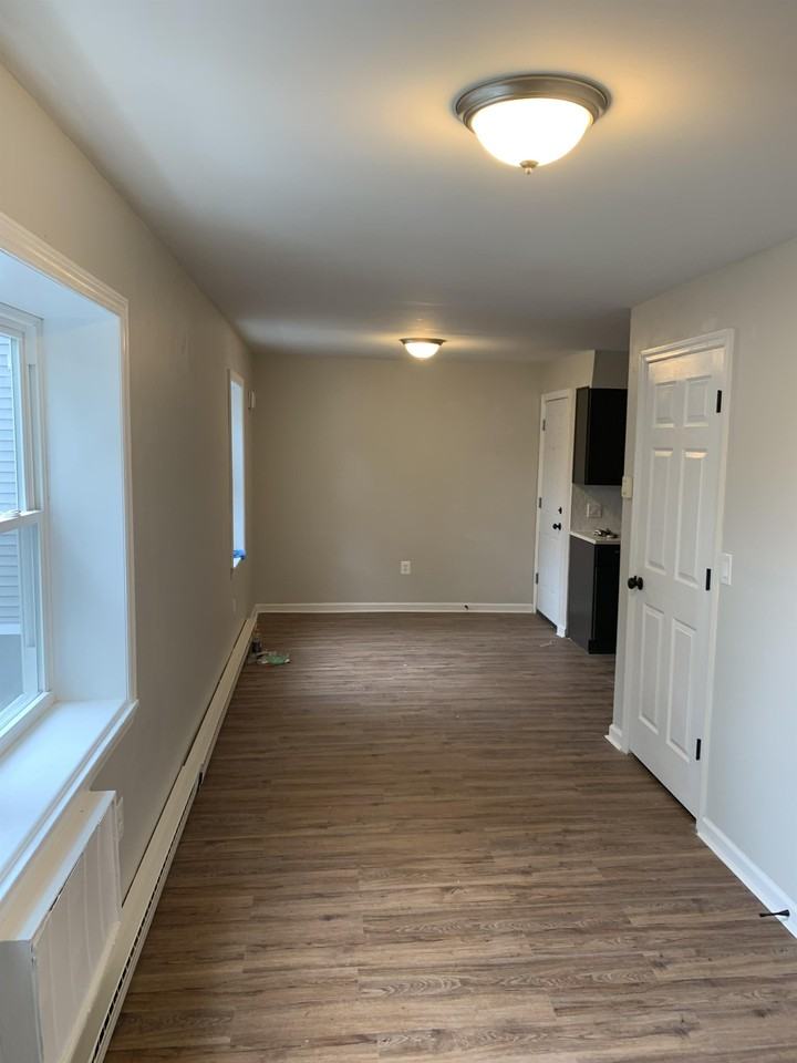 411 Boulevard - Photo 6 of 16