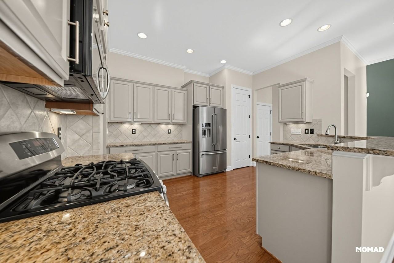 1603 Morehead Hill Ct - Photo 4 of 23