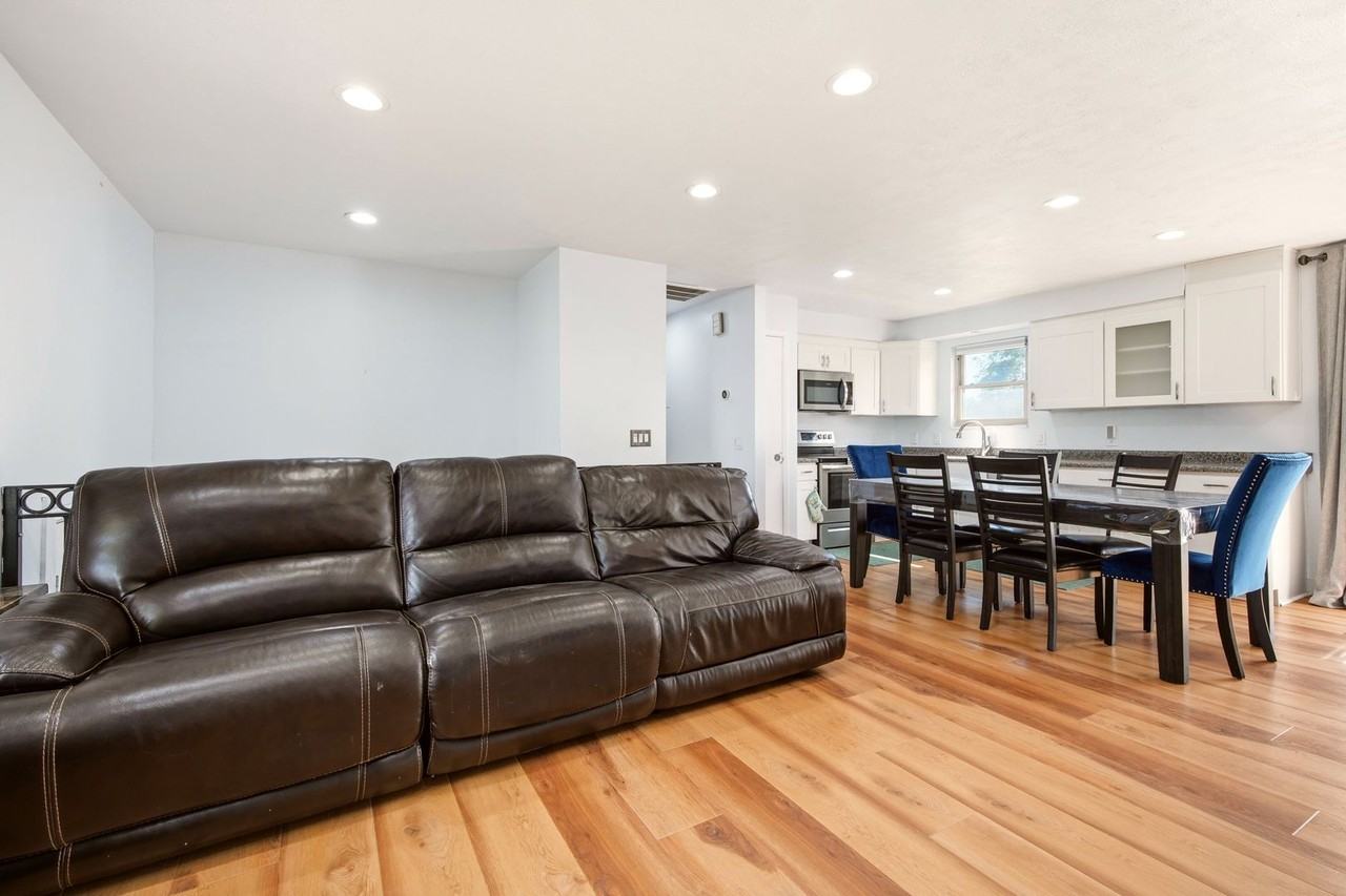 1647 W 8295 S - Photo 6 of 27