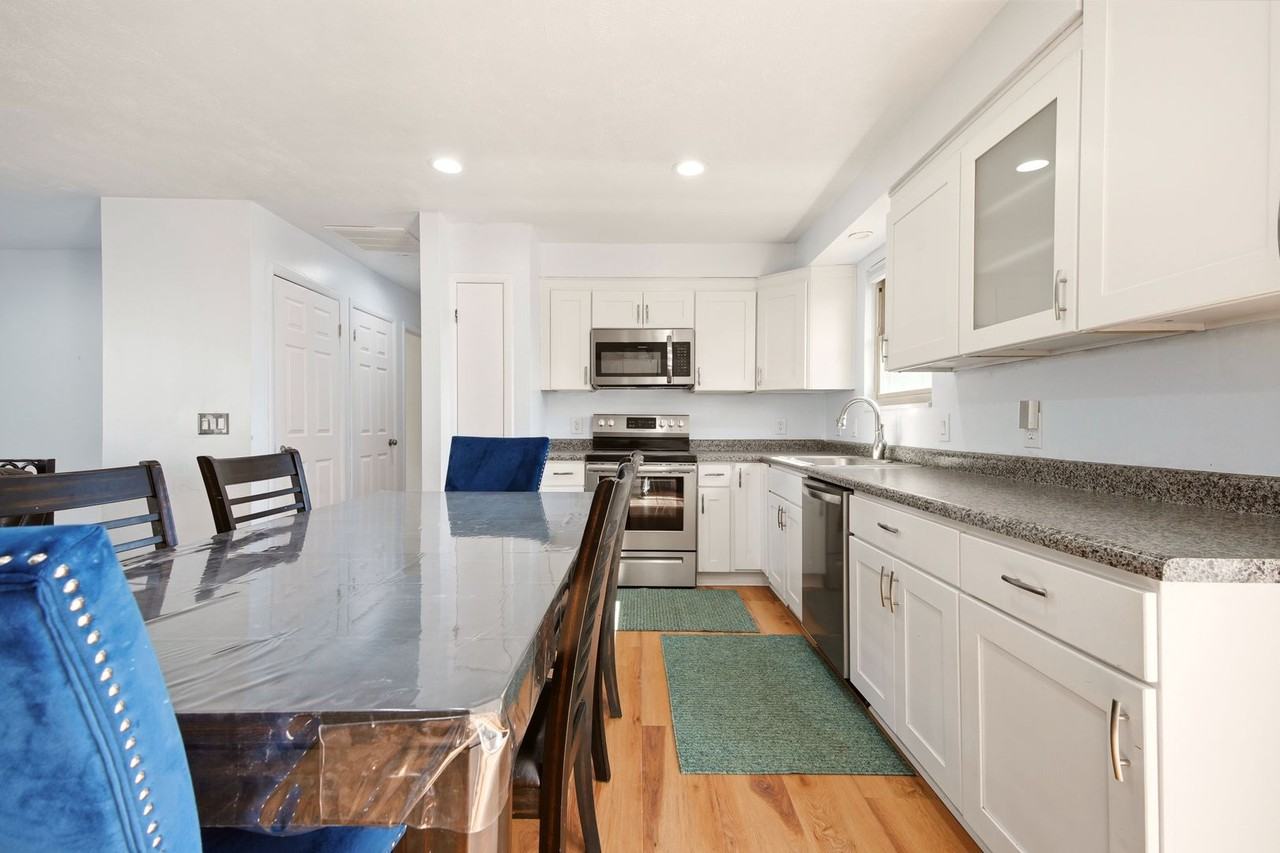 1647 W 8295 S - Photo 7 of 27