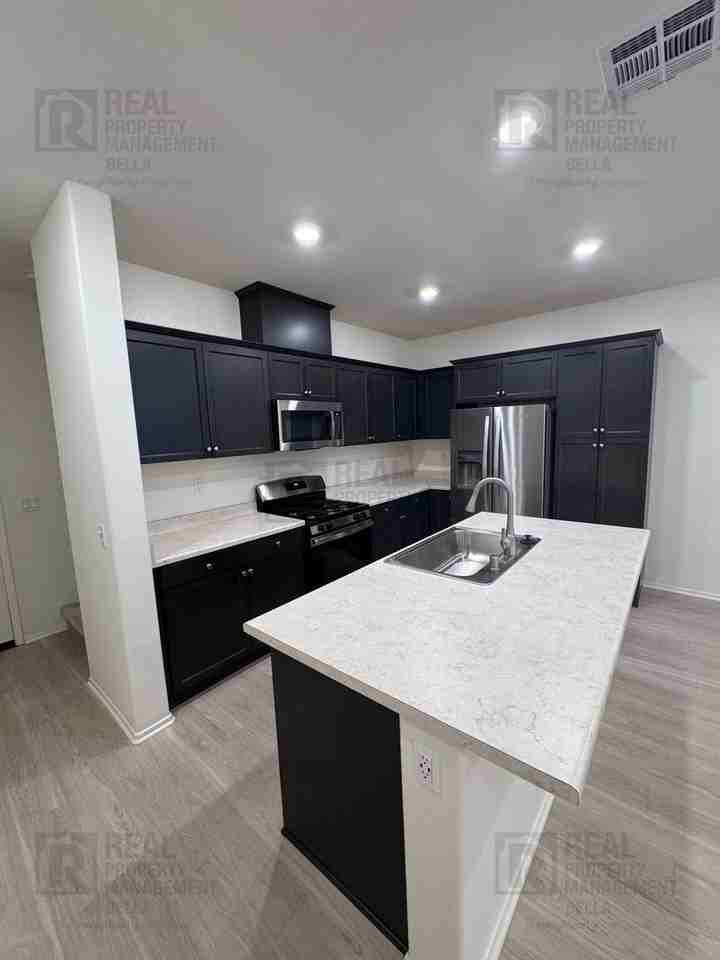 30456 Hopetown Ln - Photo 6 of 37