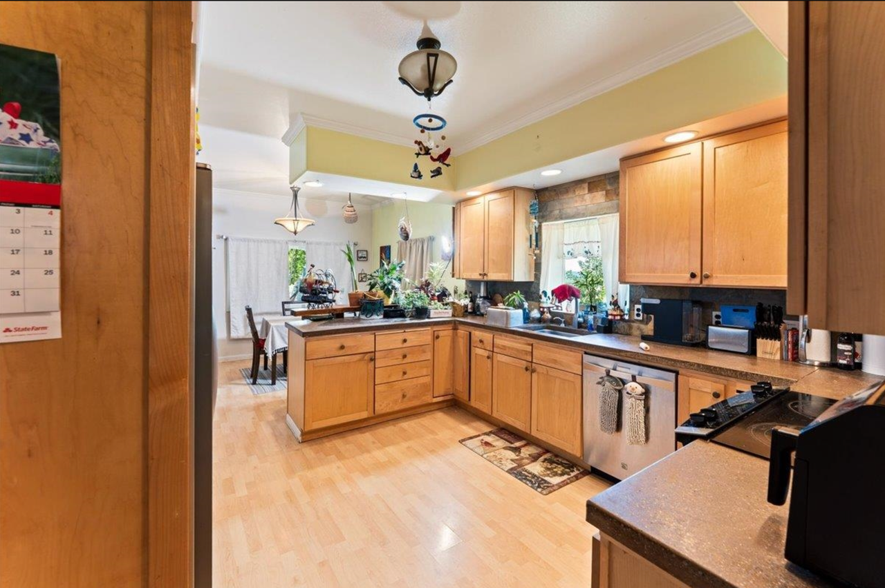 1140 Erimar St - Photo 7 of 30