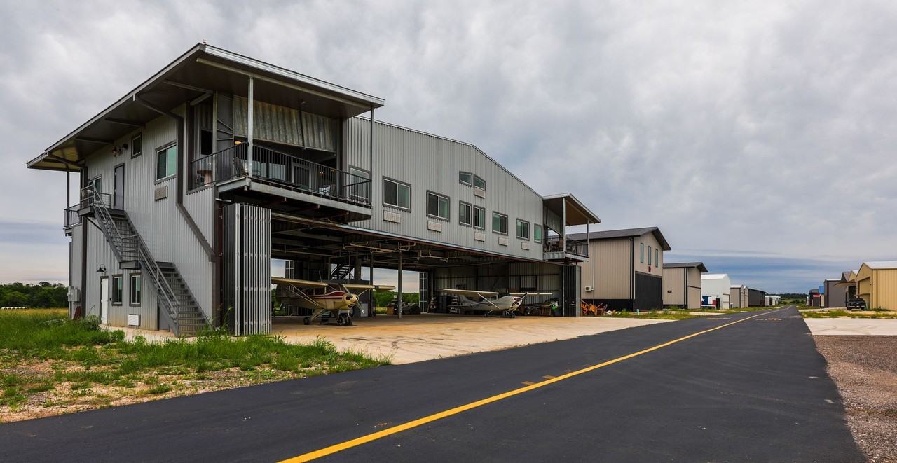 Unique Airfield Living in Salado | 2 Bedrooms, 2 Bathrooms - Photo 2 of 35