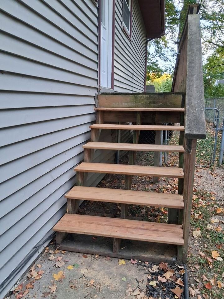 5019 Shoreline Dr - Photo 2 of 19