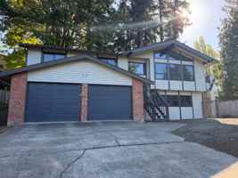featured image of 11721 Ne 75th Pl
