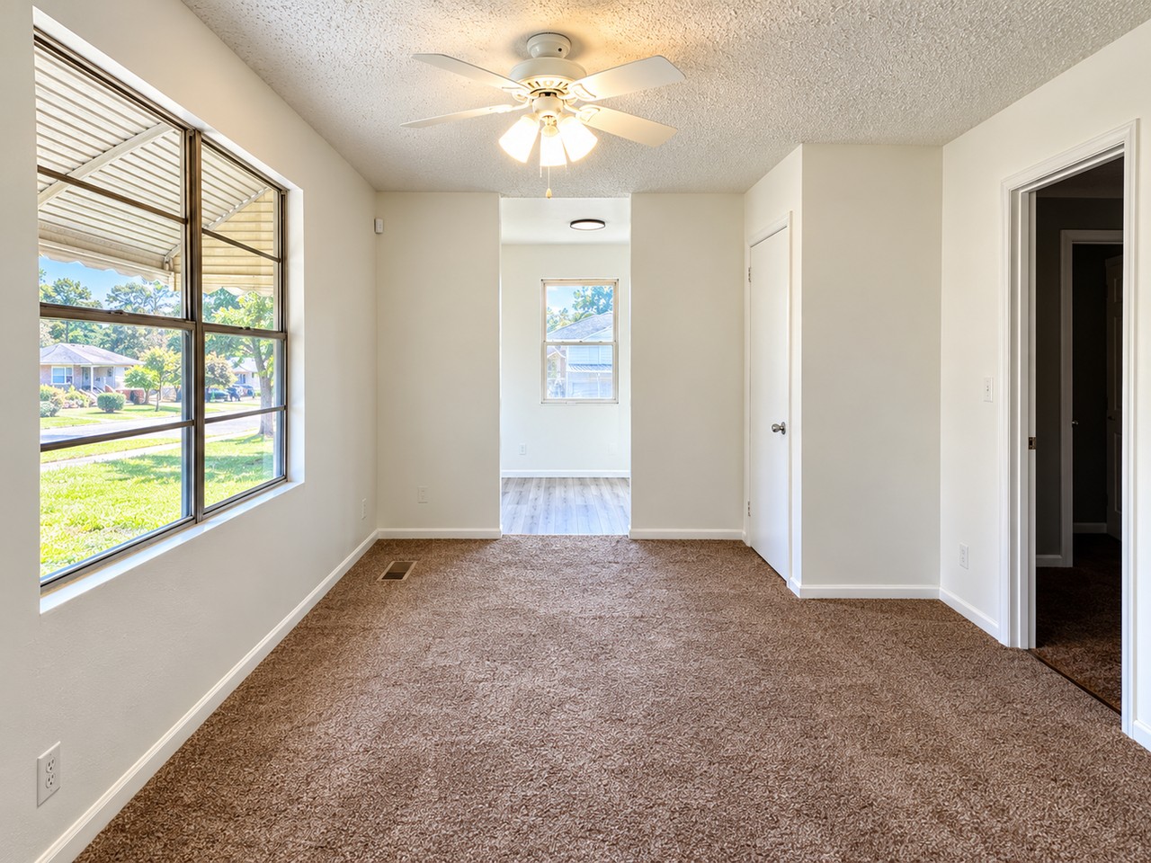 2720 Parklawn Ave Sw - Photo 2 of 9