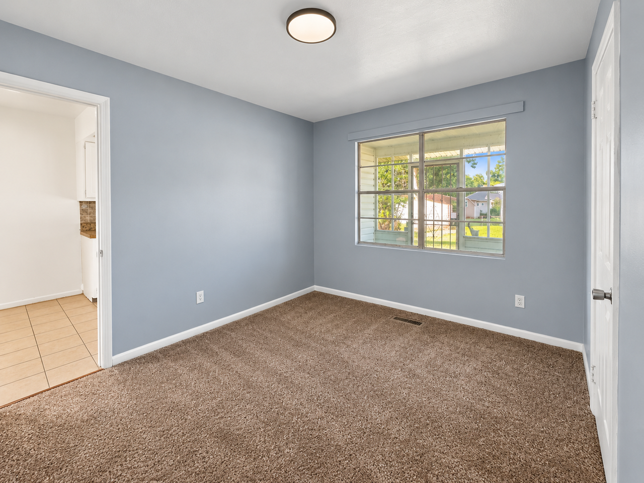 2720 Parklawn Ave Sw - Photo 6 of 9