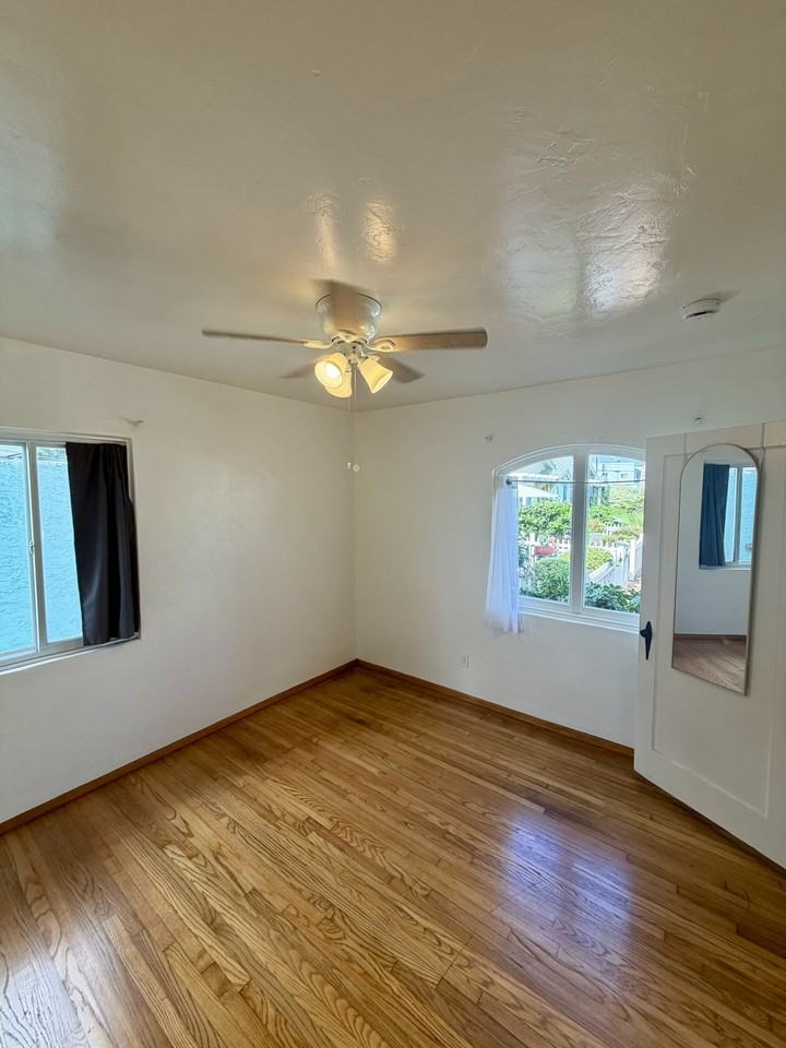 5073-5085 Voltaire St. - Photo 4 of 19